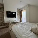 Domilo Mzyki Aparthotel