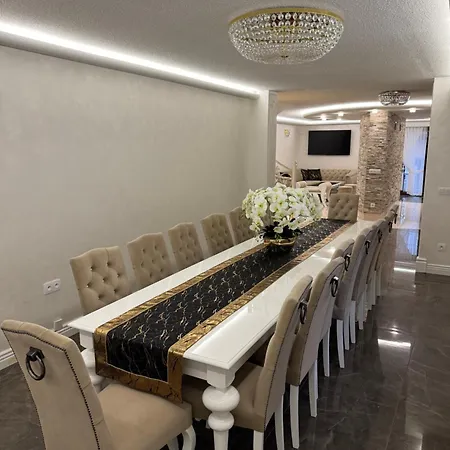 Aparthotel Domilo Mzyki