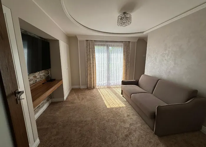 Domilo Mzyki מלון דירות *