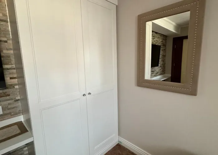 Domilo Mzyki מלון דירות Koziegłowy