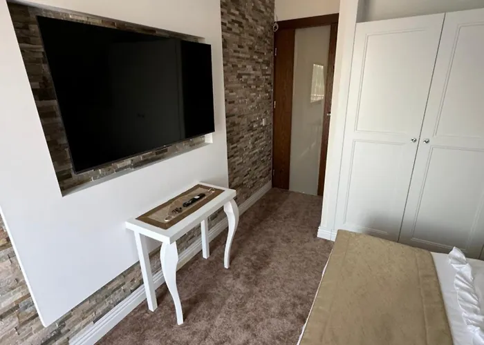 Domilo Mzyki מלון דירות Koziegłowy