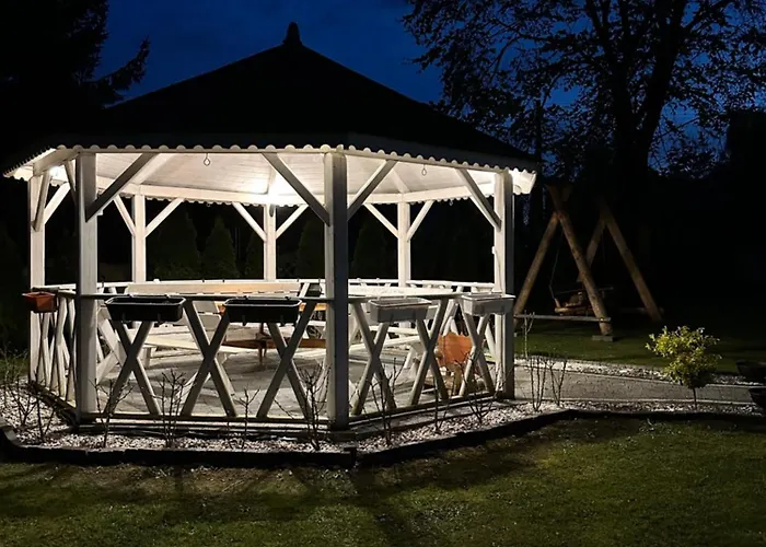 Domilo Mzyki מלון דירות Koziegłowy