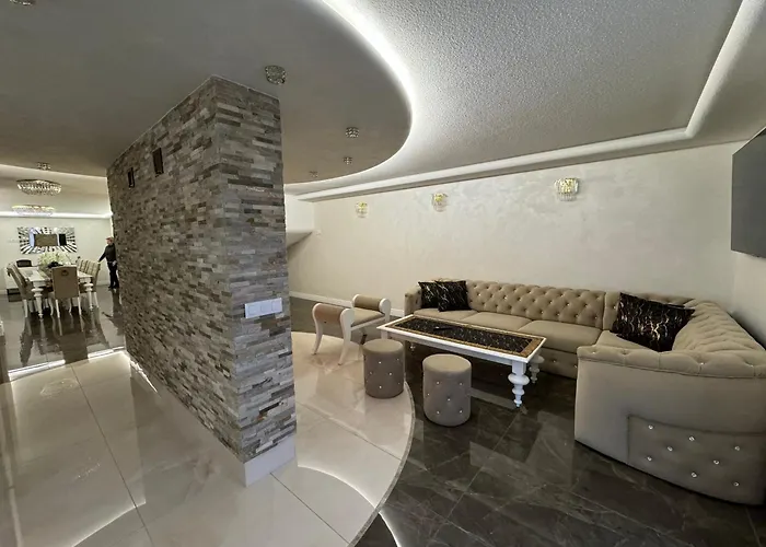 Domilo Mzyki מלון דירות Koziegłowy